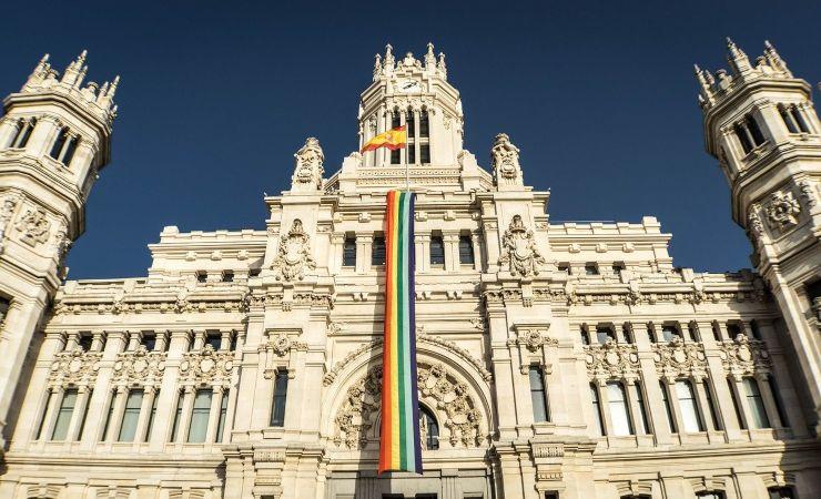 mete gay Madrid