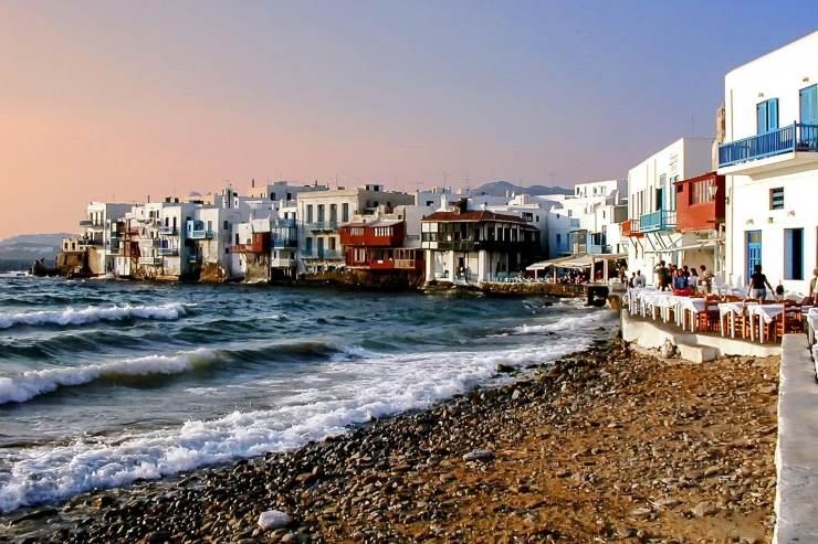 Cinque mete gay in Europa perfette per le vacanze estive mete gay Mykonos