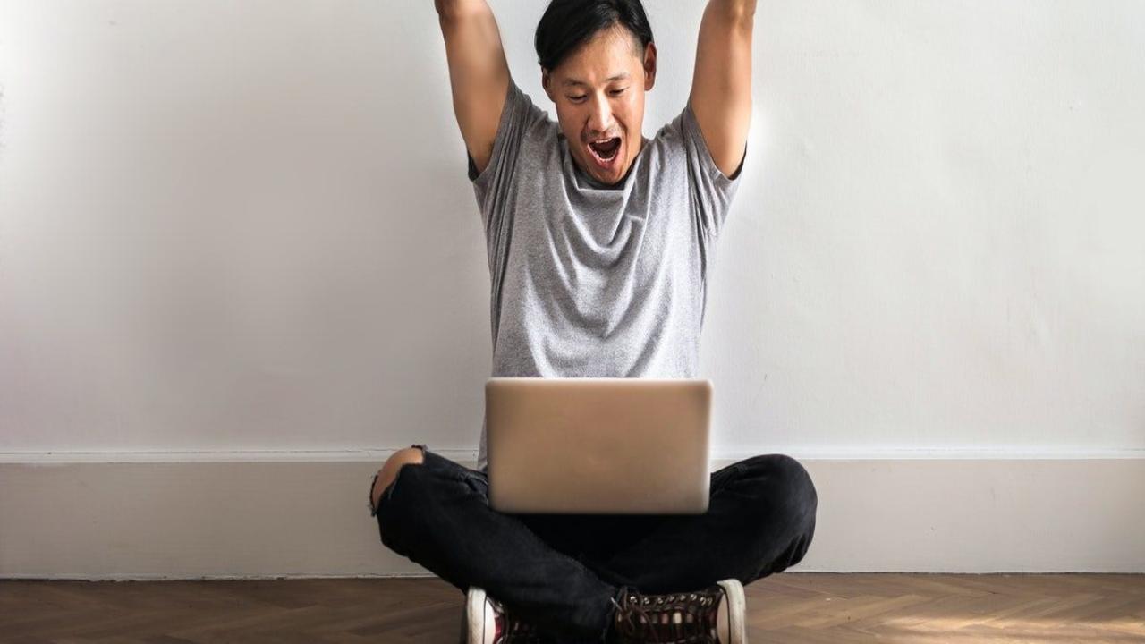 trentasettenne giapponese pagare per non lavorare