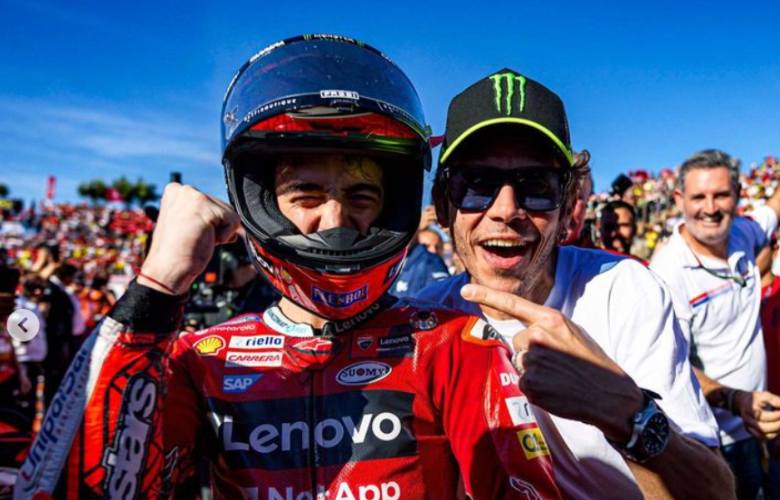 Futuranews - Pecco Bagnaia è Campione del Mondo, primo italiano dopo Valentino Rossi bagnaia campione del mondo dopo rossi