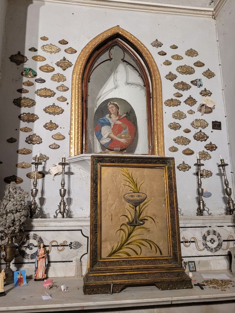 Futuranews - "Voci dall'Aldilà", viaggio nella Chiesa Museo di Santa Luciella con il suo Teschio con le orecchie "Voci dall'Aldilà", viaggio nella Chiesa Museo di Santa Luciella con il suo Teschio con le orecchie