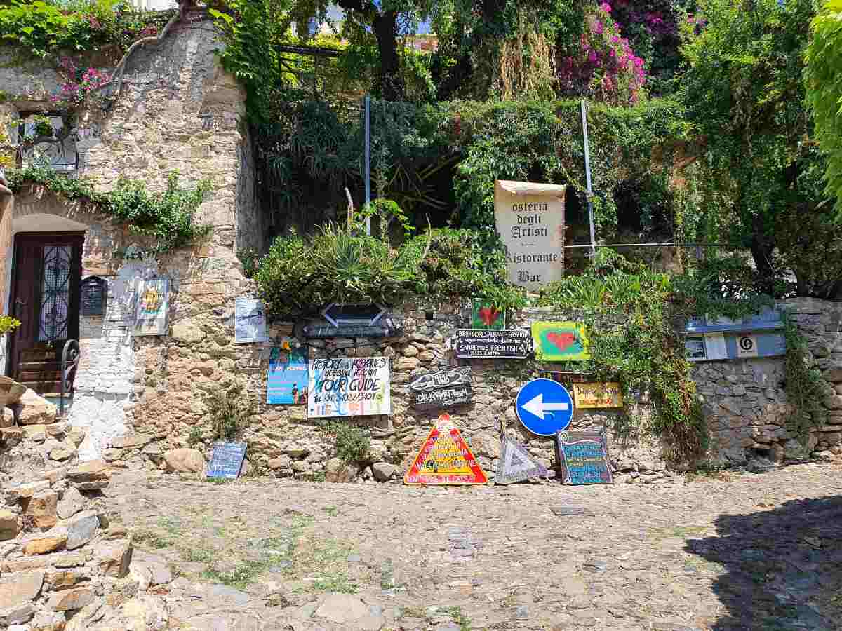 Bussana Vecchia, borgo degli artisti