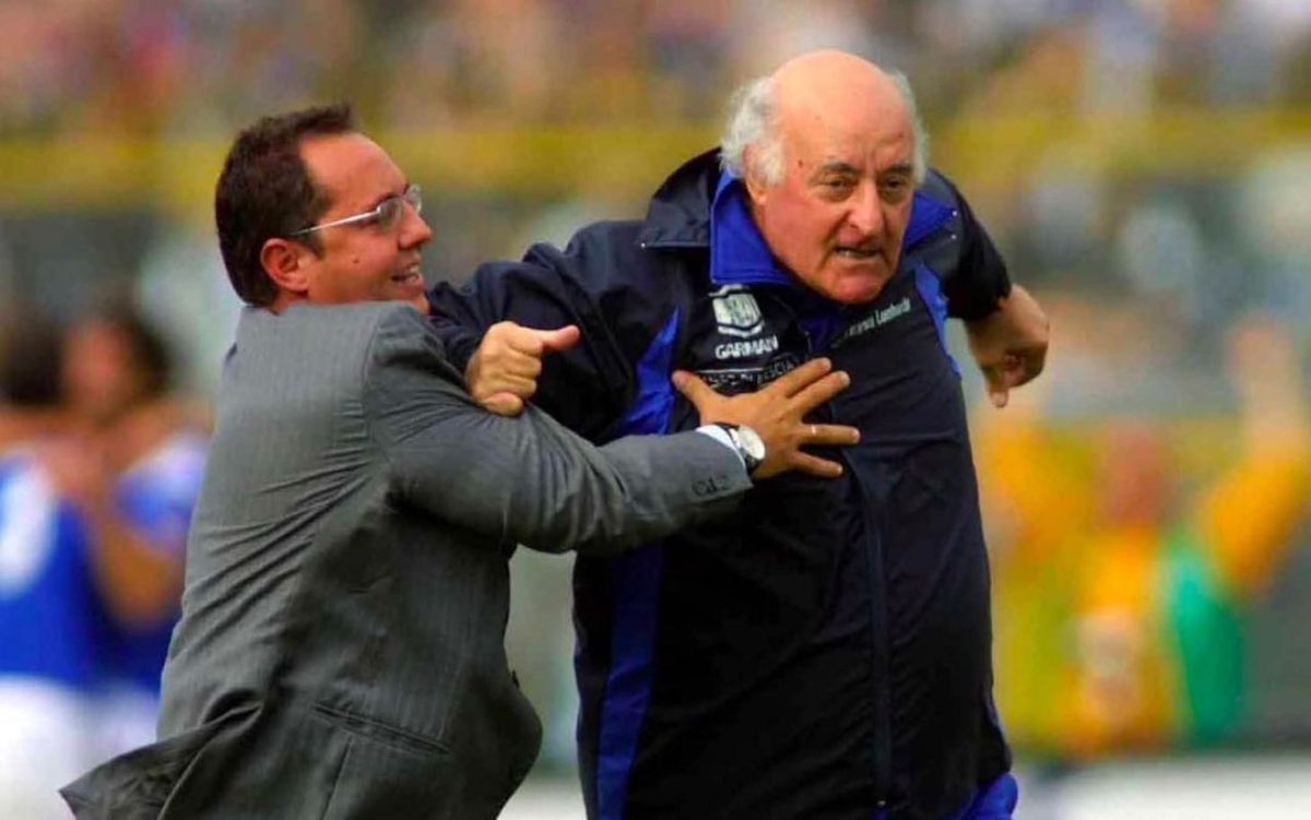 Addio a Carlo Mazzone, lutto nel calcio: la corsa sotto la curva rimasta nella storia - VIDEO
