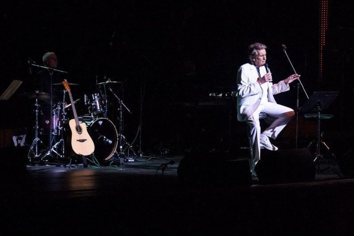 L'addio a Toto Cutugno, cordoglio social da tutto il mondo: il ricordo di Amadeus - VIDEO