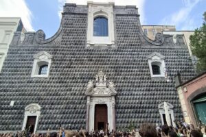 Funerali Gianbattista Cutolo: in massa a Napoli per l'ultimo saluto a Giogiò