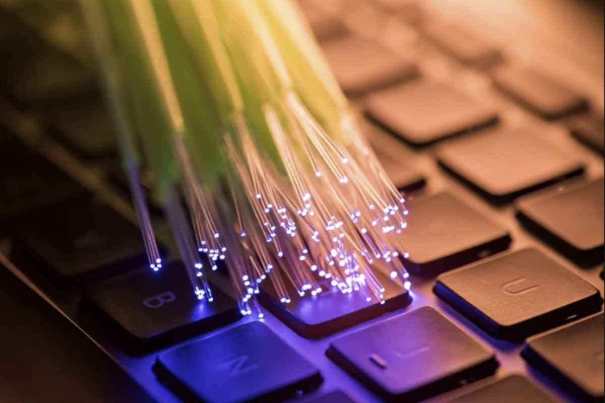 Parallelamente al Bonus Fibra, le famiglie italiane possono usufruire di altri strumenti di sostegno economico, come il contributo straordinario