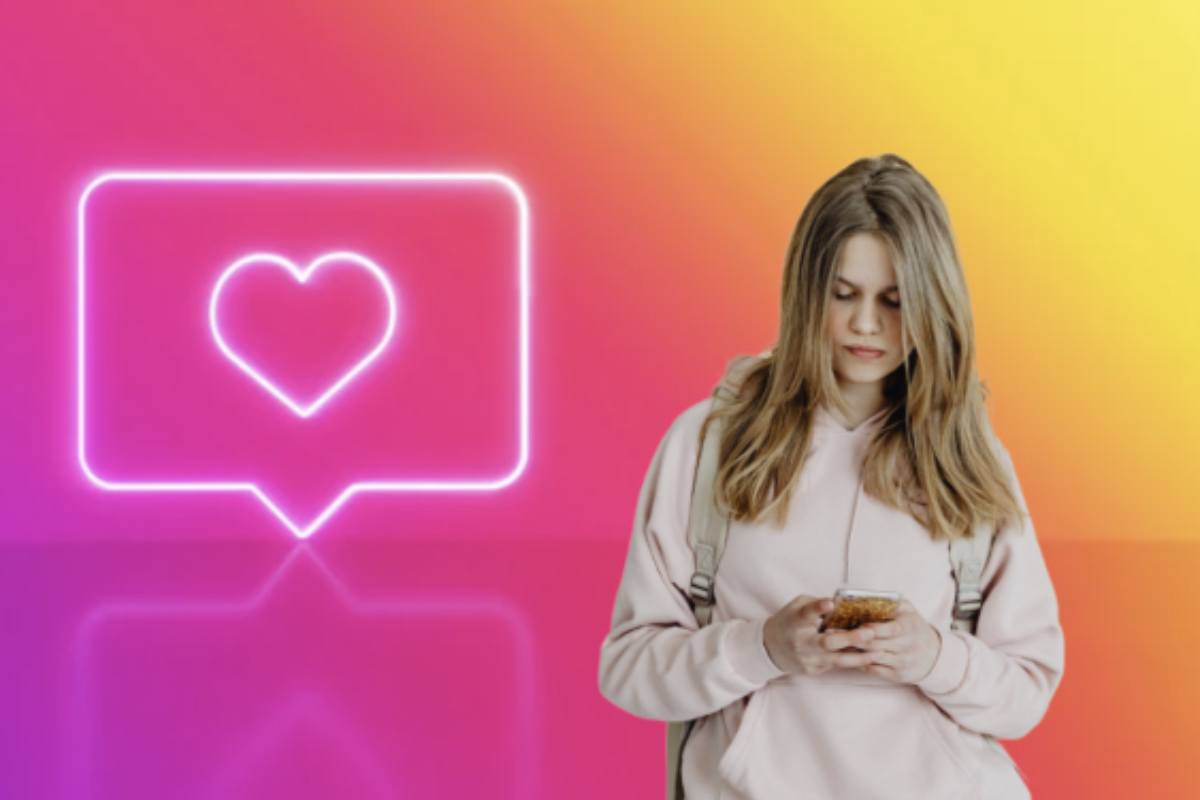 Ragazza smartphone instagram