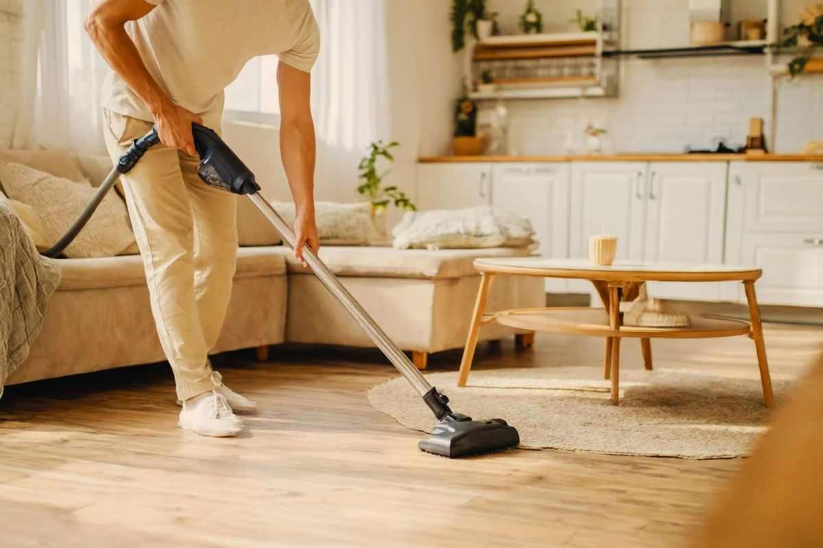 come fare la pulizia dei pavimenti in legno